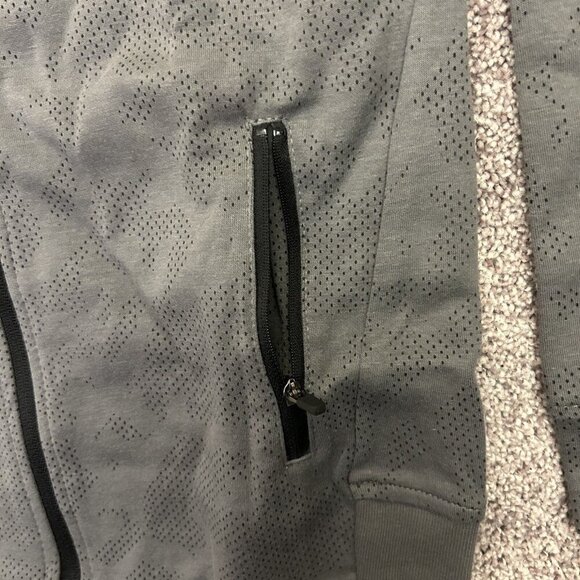 Umbro Kids Tech Soccer Full Zip Jacket Size M (8/10) Gray Zipped Pockets NWT - Picture 3 of 14